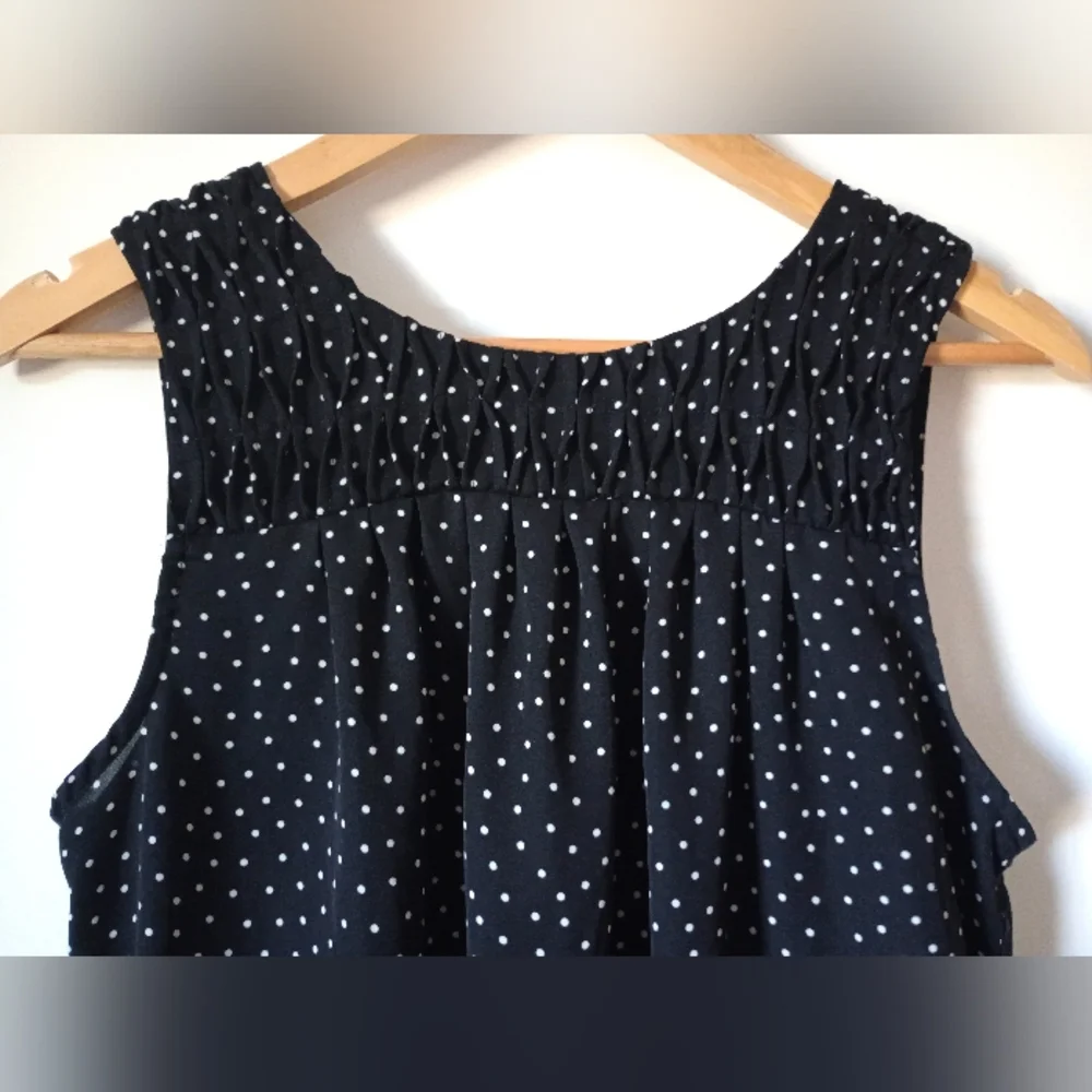 Elle Black Polka Dot Sleeveless Top Size Medium - Picture 3 of 10